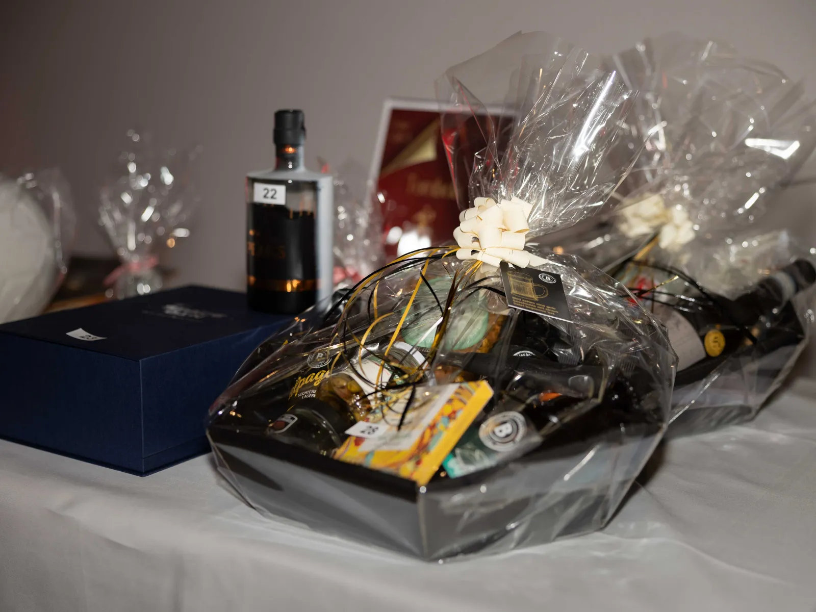 Tombolapreise-Präsentkörbe-Veranstaltung-Universität-Liechtenstein