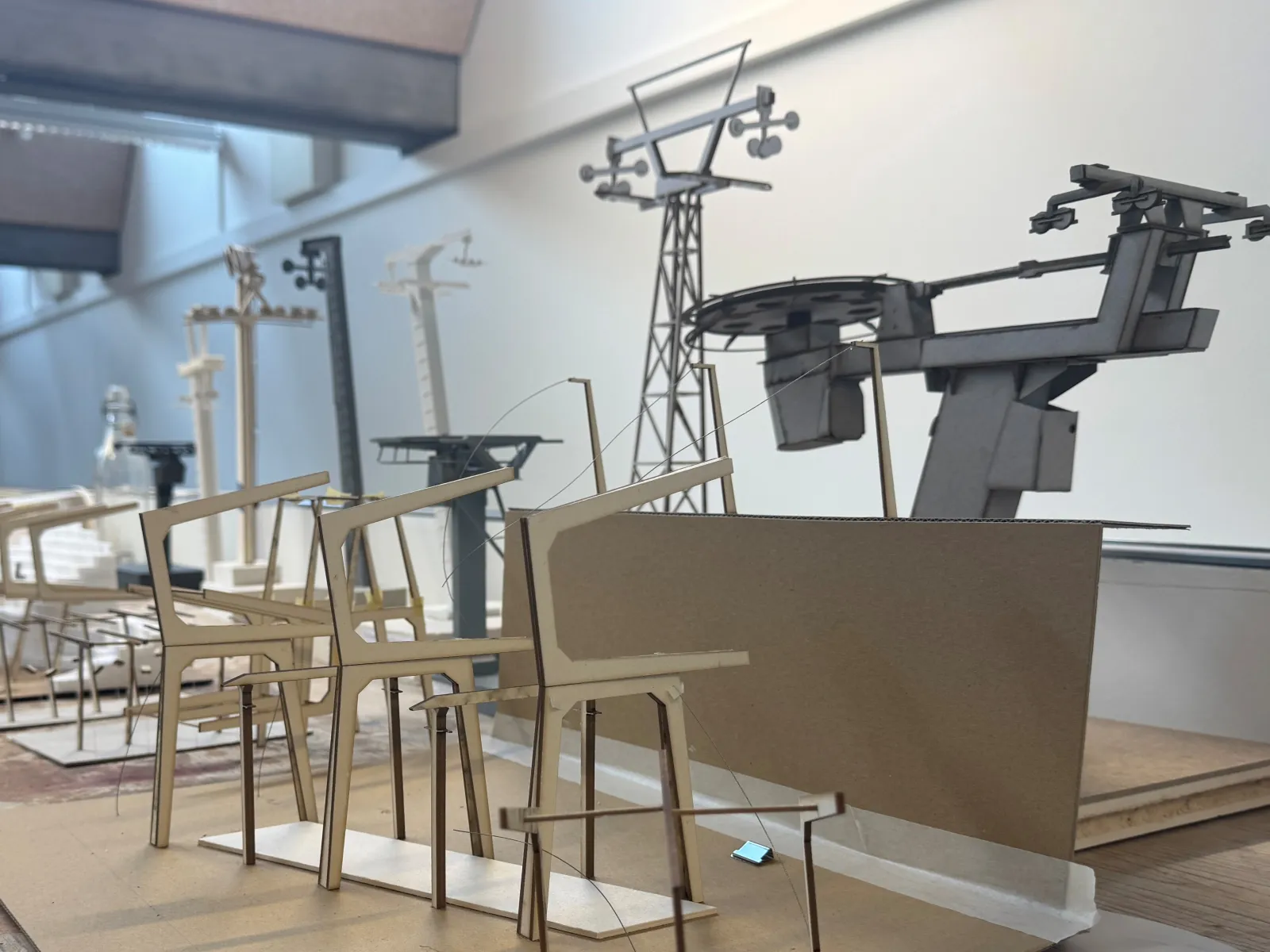 Verschiedene Modelle von Skiliften