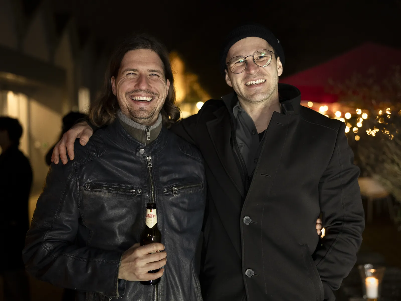 Studierende und Alumni im Gespräch.