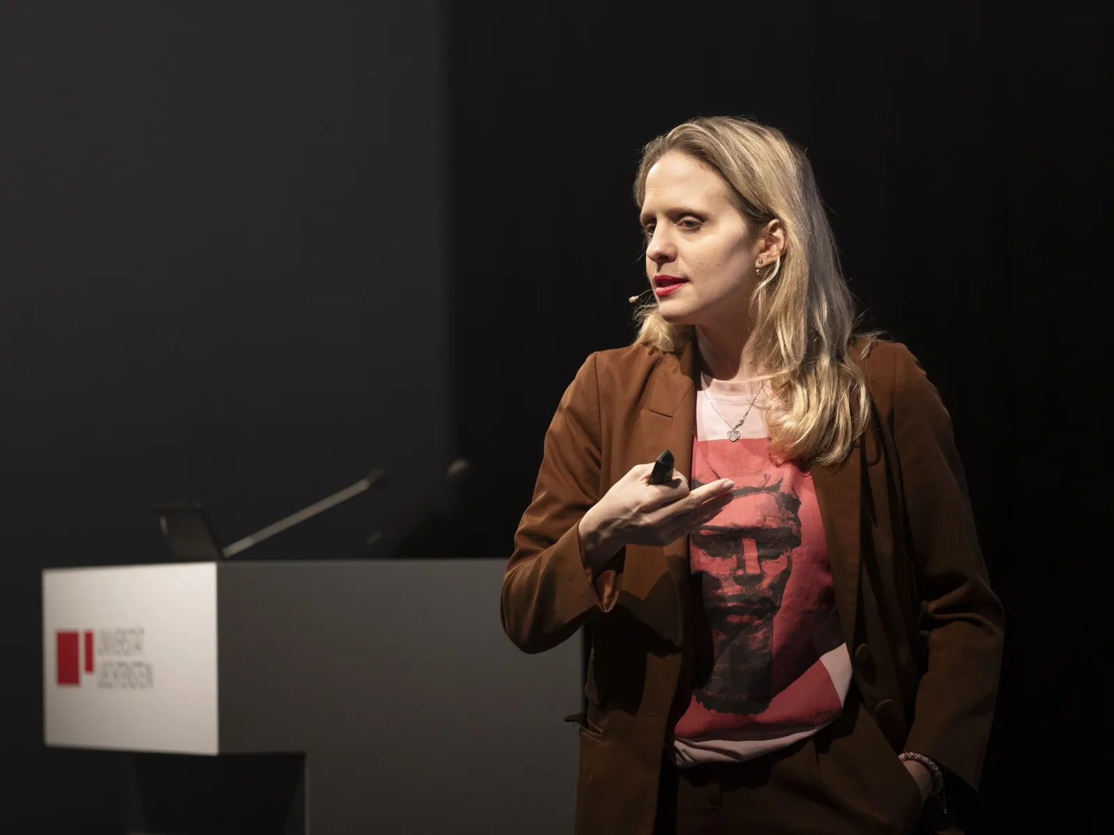 News_Campus-Gespraech_Luzia-Tschirky_Universitaet-Liechtenstein