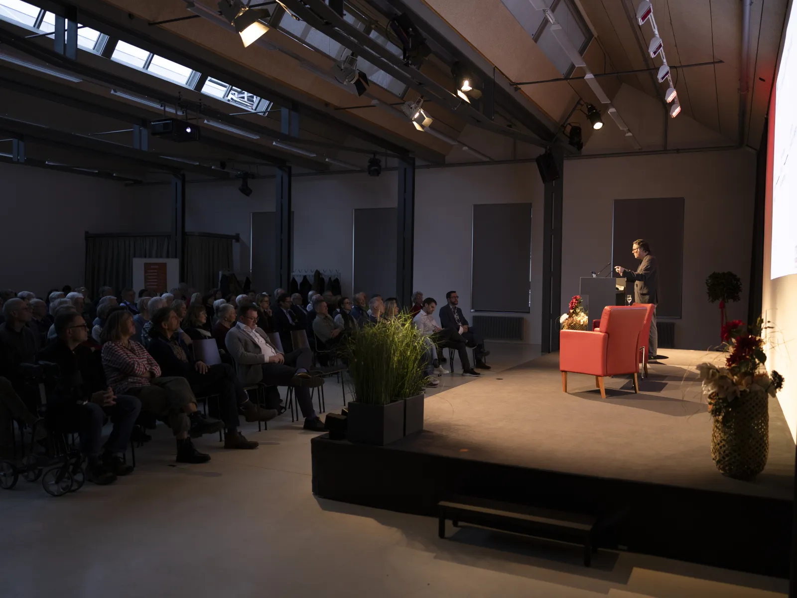 News_Campus-Gespraech_Michael-Zuern_Universitaet-Liechtenstein