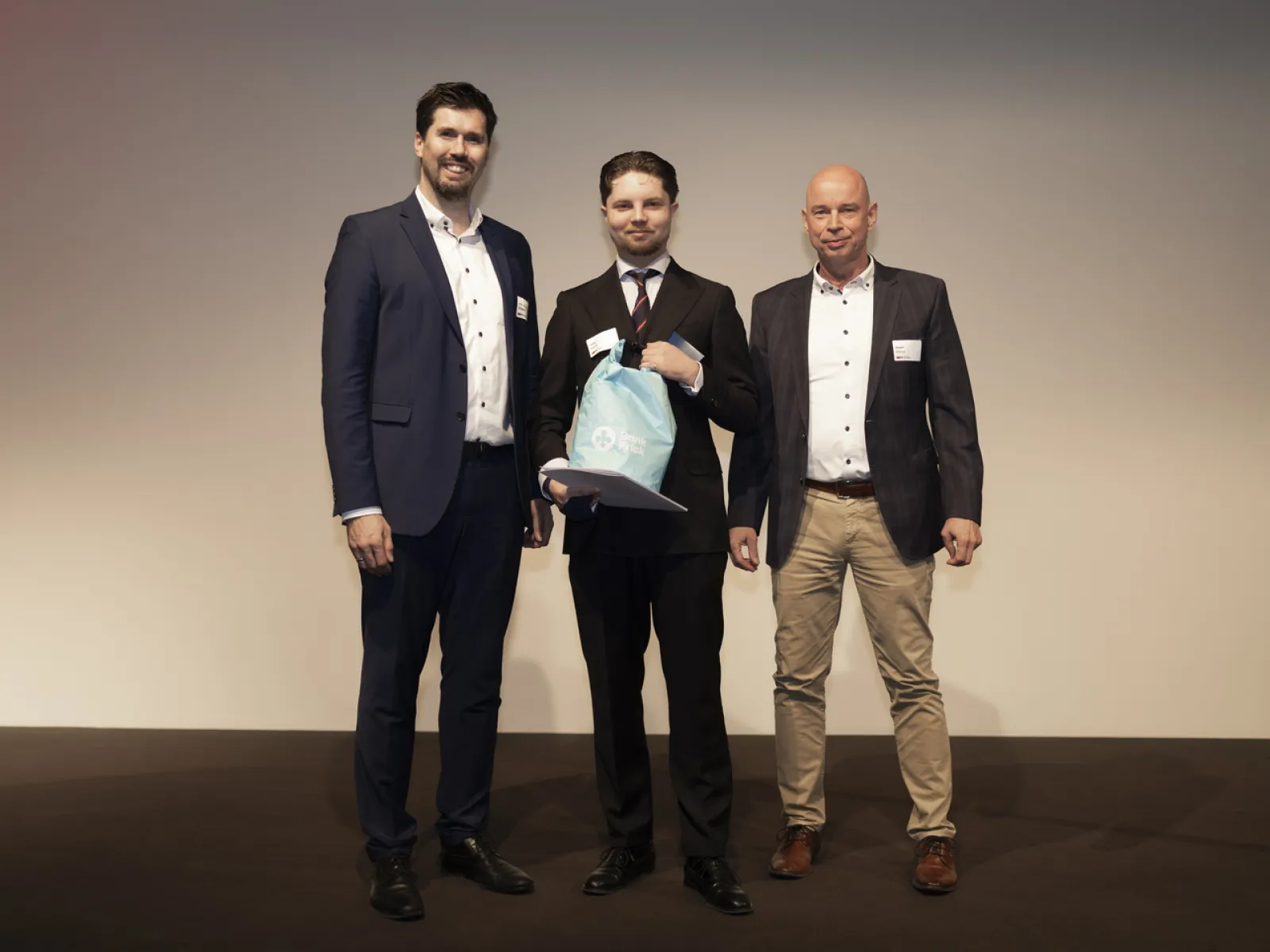 News_Diplomfeier_Blockchain-FinTech_Universitaet-Liechtenstein