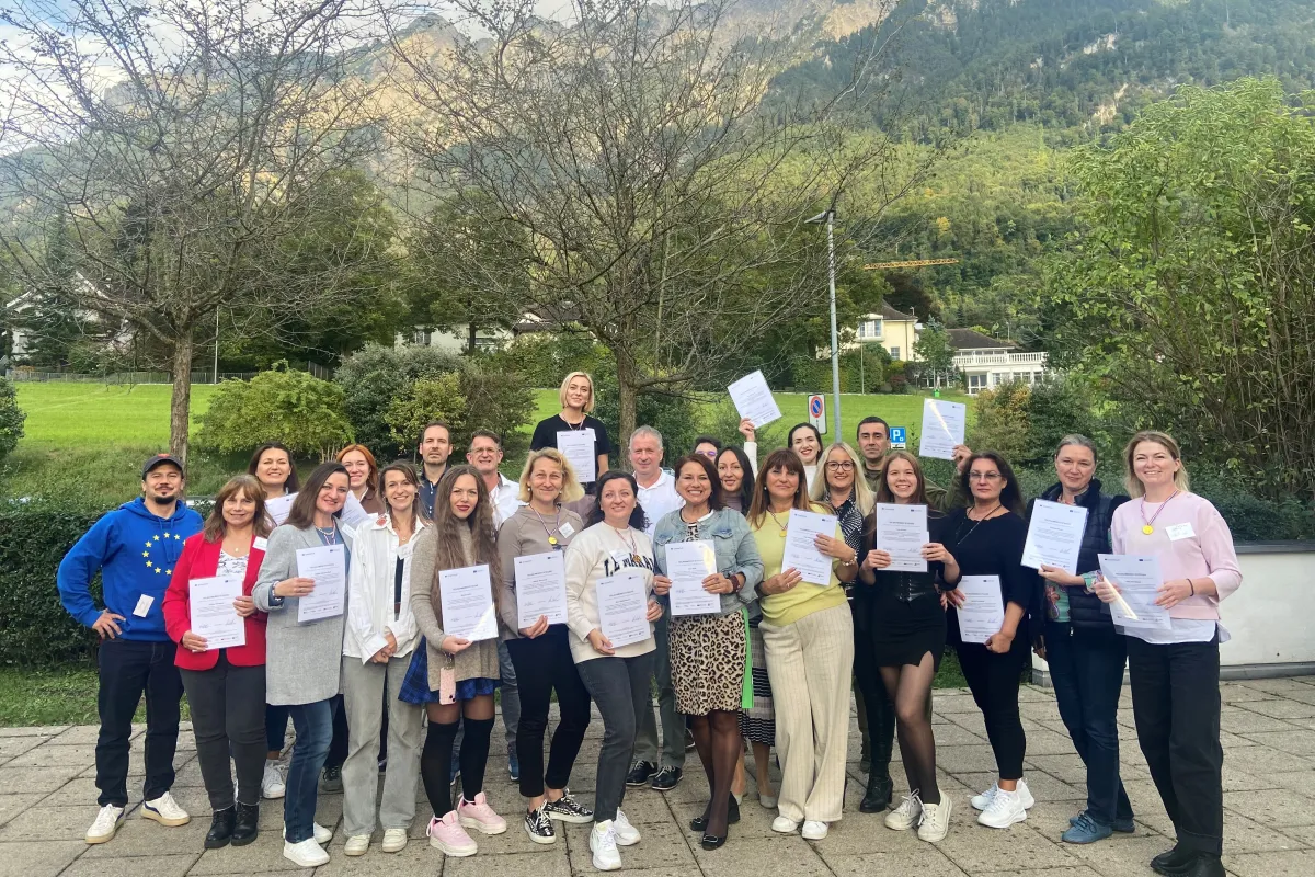 Die Teilnehmerinnen und Teilnehmer des Pilotworkshops des Ersamus+-Projekts "EntreCivil" an der Universität Liechtenstein.