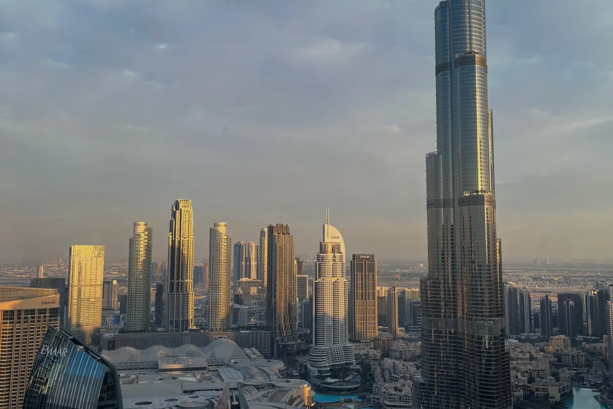 Die Skyline Dubais inklusive Burj Khalifa.