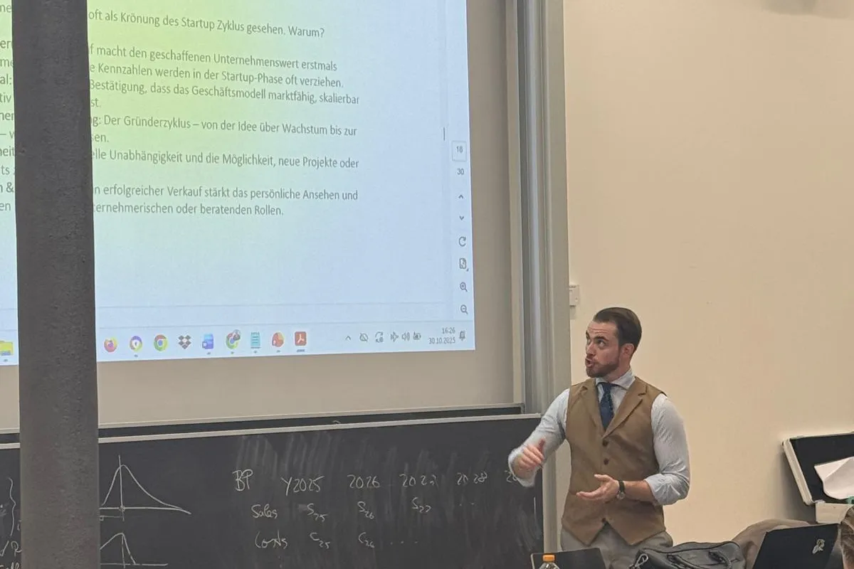 Max Meier während seines Vortrags