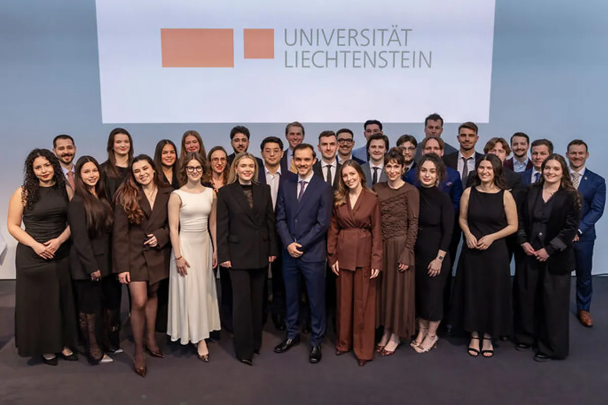 News_Diplomfeier_260327_Universitaet-Liechtenstein