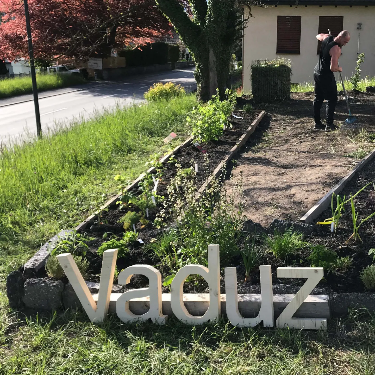 Blick auf einen Gemeischaftskarten mit dem Schriftzug "Vaduz"