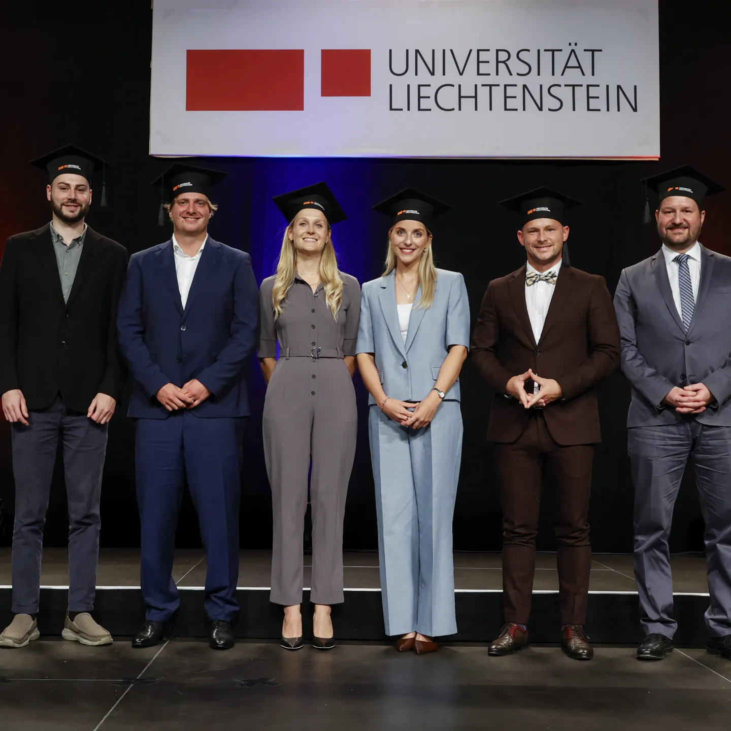 Frischgebackene Doktorinnen und Doktoren