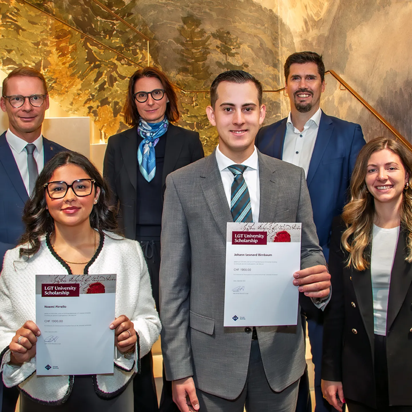 LGT Stipendiaten mit Vertretern der LGT und der Universität.