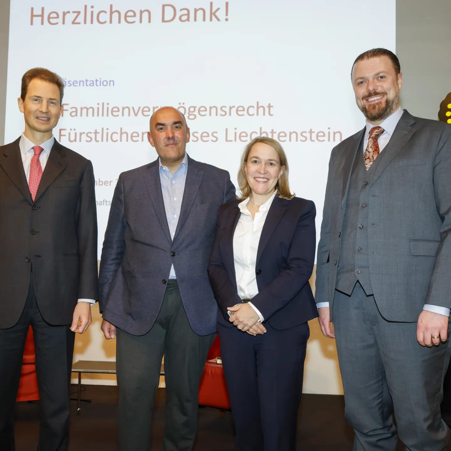 S.D. Erbprinz Alois, Prof. Dutta, Prof. Butterstein, Regierungsrat Dr. Schädler