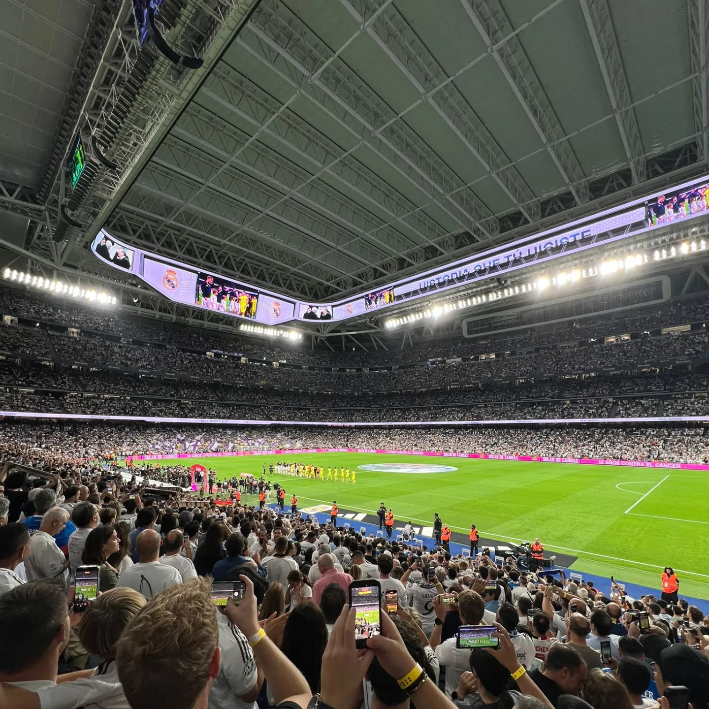 Stadion Bernabeu an einem Real Madrid Spiel