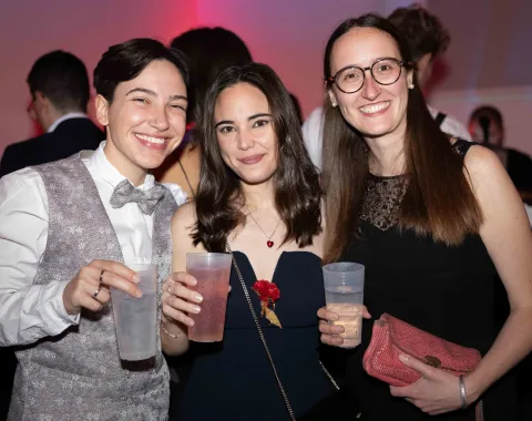 Gaeste-gruppenfoto-tanzen-Uniball-Liechtenstein