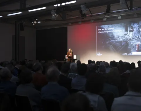 News_Campus-Gespraech_Luzia-Tschirky_Universitaet-Liechtenstein