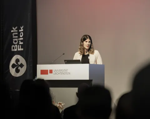 News_Diplomfeier_Blockchain-FinTech_Universitaet-Liechtenstein