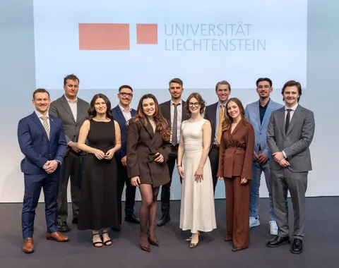 News_Diplomfeier_260327_Universitaet-Liechtenstein