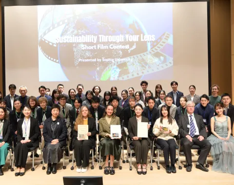 Eine Gruppe von Preisträger:innen