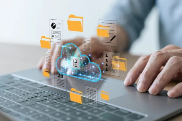 Visualisierung von Cloud-Computing, die die Transformation der Geschäftswelt und zukünftige Entwicklungen veranschaulicht.