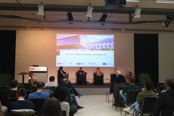 Symposium Lebenslang Lernen