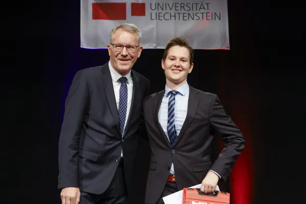 Daniel Oehry und Robin Hager sind zu sehen