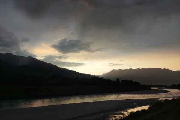 Der Rhein bei Sonnenuntergang
