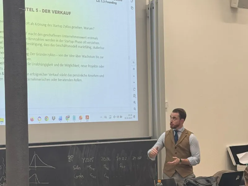 Max Meier während seines Vortrags